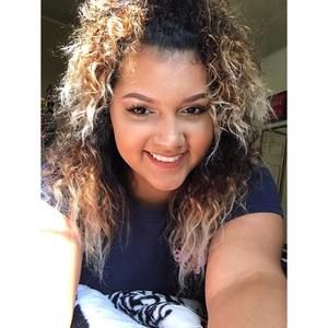 Meet your Posher, Iesha